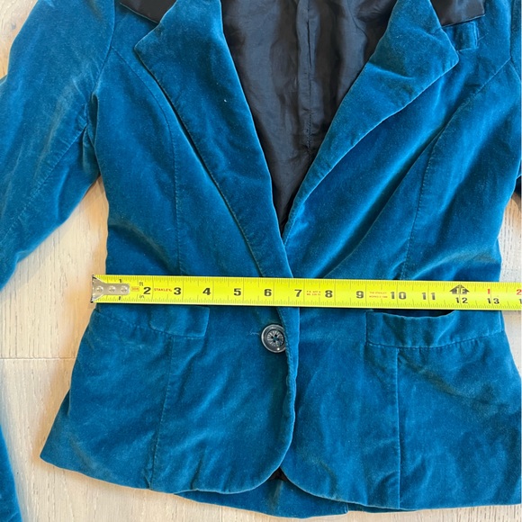 Vintage Velvet Blazer - Picture 2 of 6